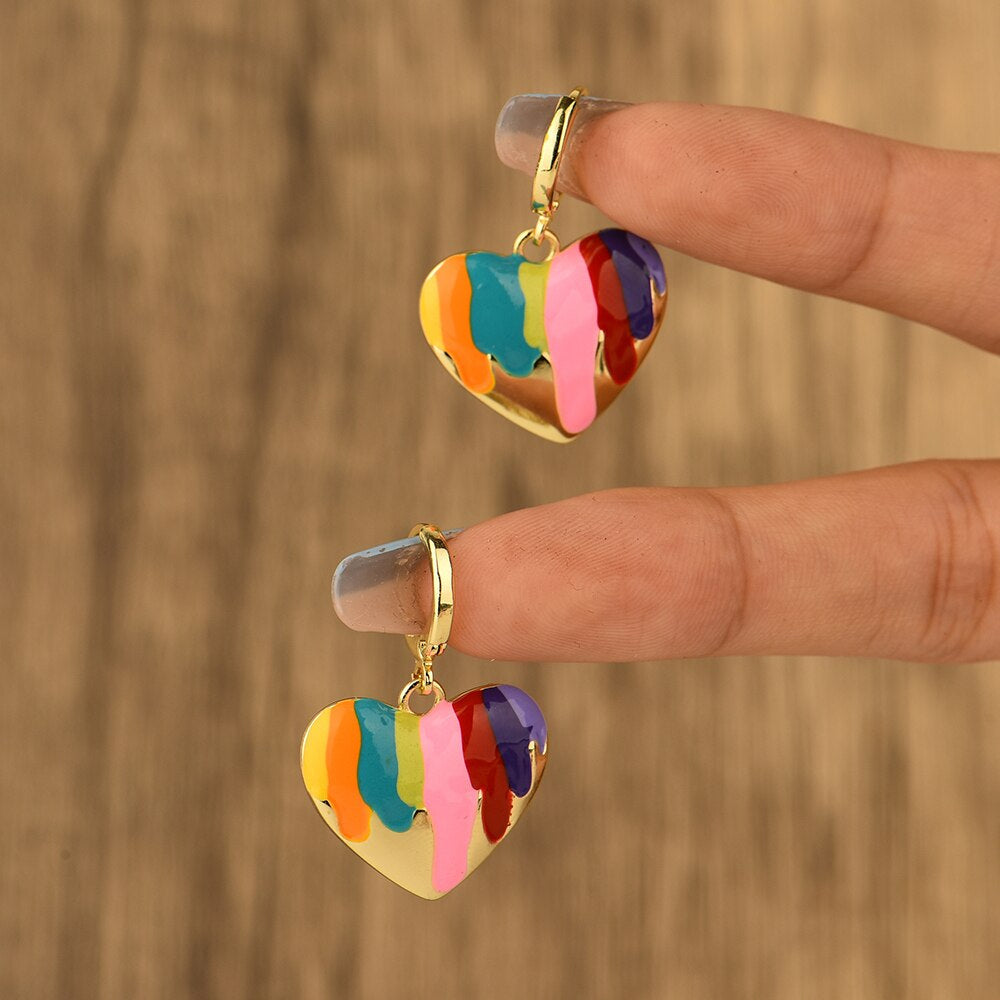 Pendientes bañados en Oro de 18K con grabado a mano