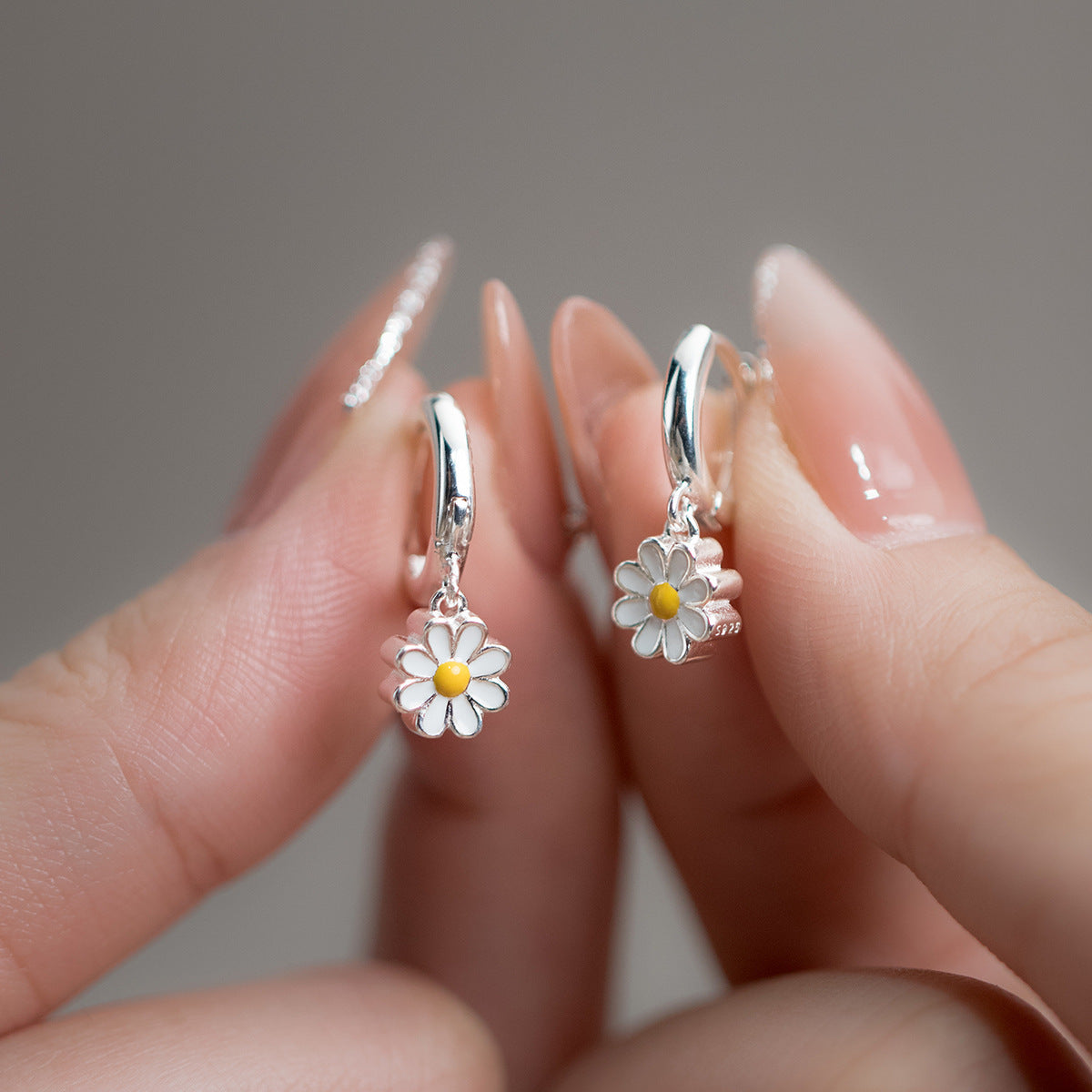 Pendientes colgantes de mariposa en plata de ley 925