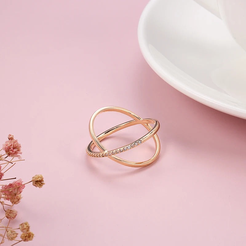 Anillo fino del universo con circonitas en chapado de oro rosa de 18 quilates